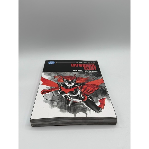 Batwoman: Elegy DC Compact Comics Edition TPB - Greg Rucka JH Williams III - Picture 6 of 16